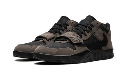 Nike Jumpman Jack TR Travis Scott Dark Mocha sneakers, zwarte en bruine sport schoenen met Jumpman logo en comfortabele pasvorm