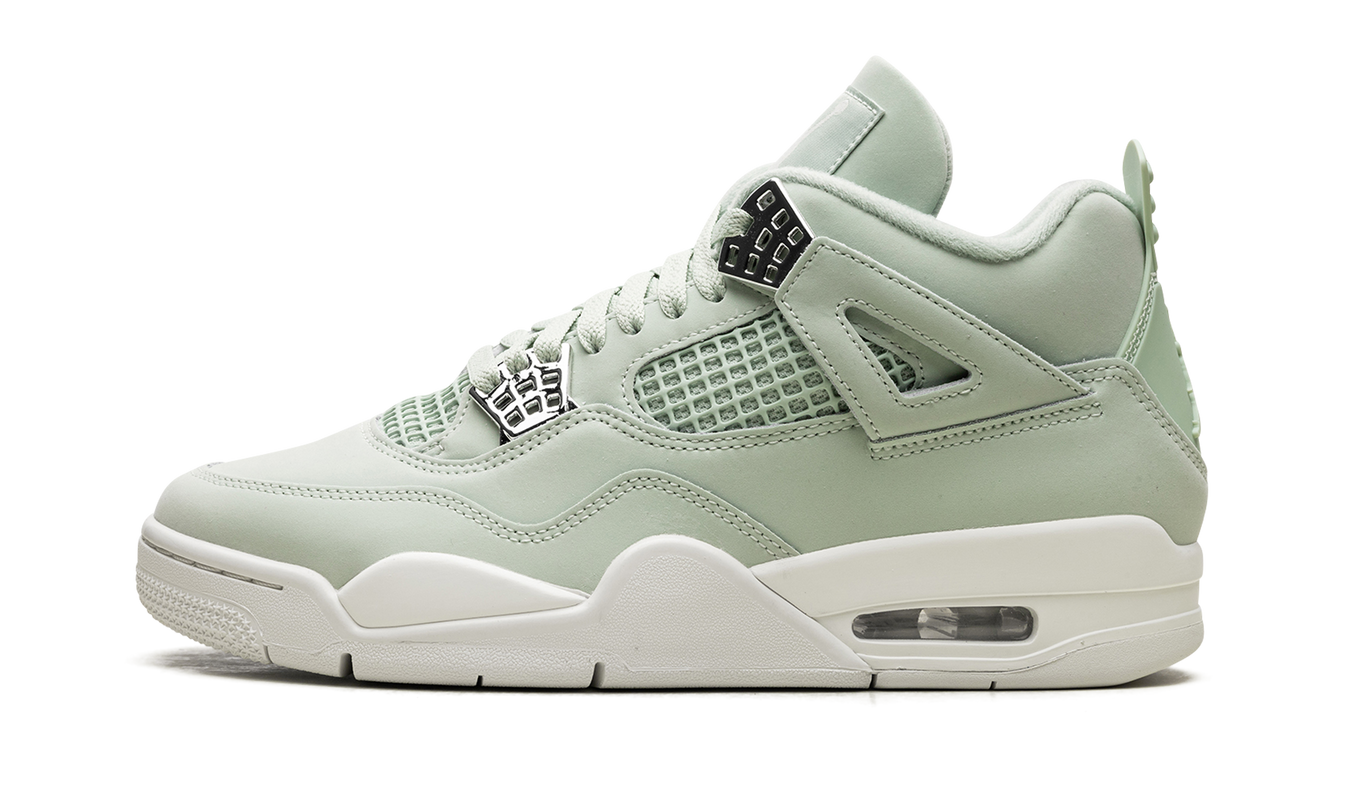 Witte Air Jordan 4 WMNS sneakers met abnormale details en roze accenten, stijlvolle damesschoenen van Mijn winkel.