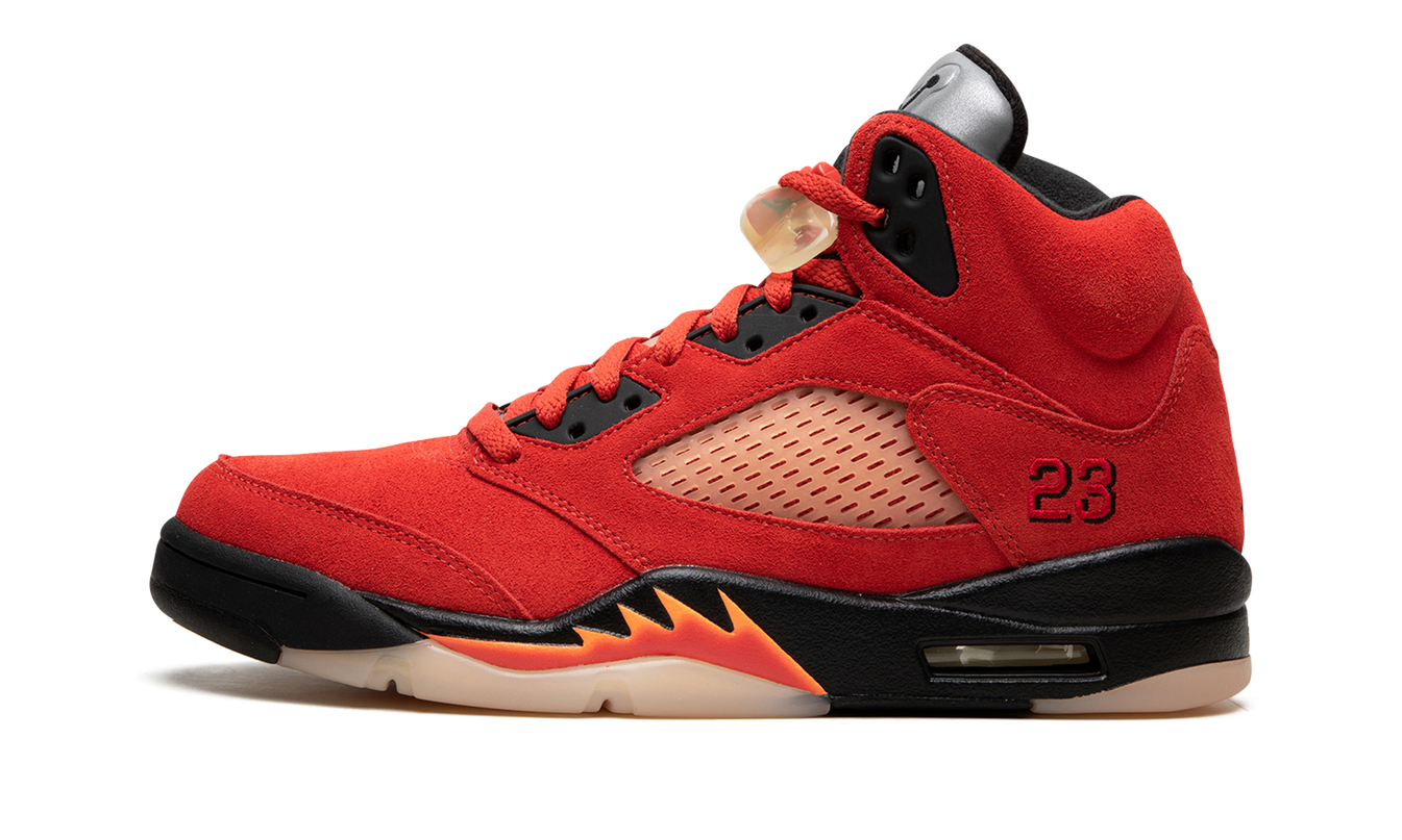 Sportieve Air Jordan 5 WMNS "Mars For Her" sneakers van Mijn winkel, zwart met rode details, zichtbaar op de afbeelding.