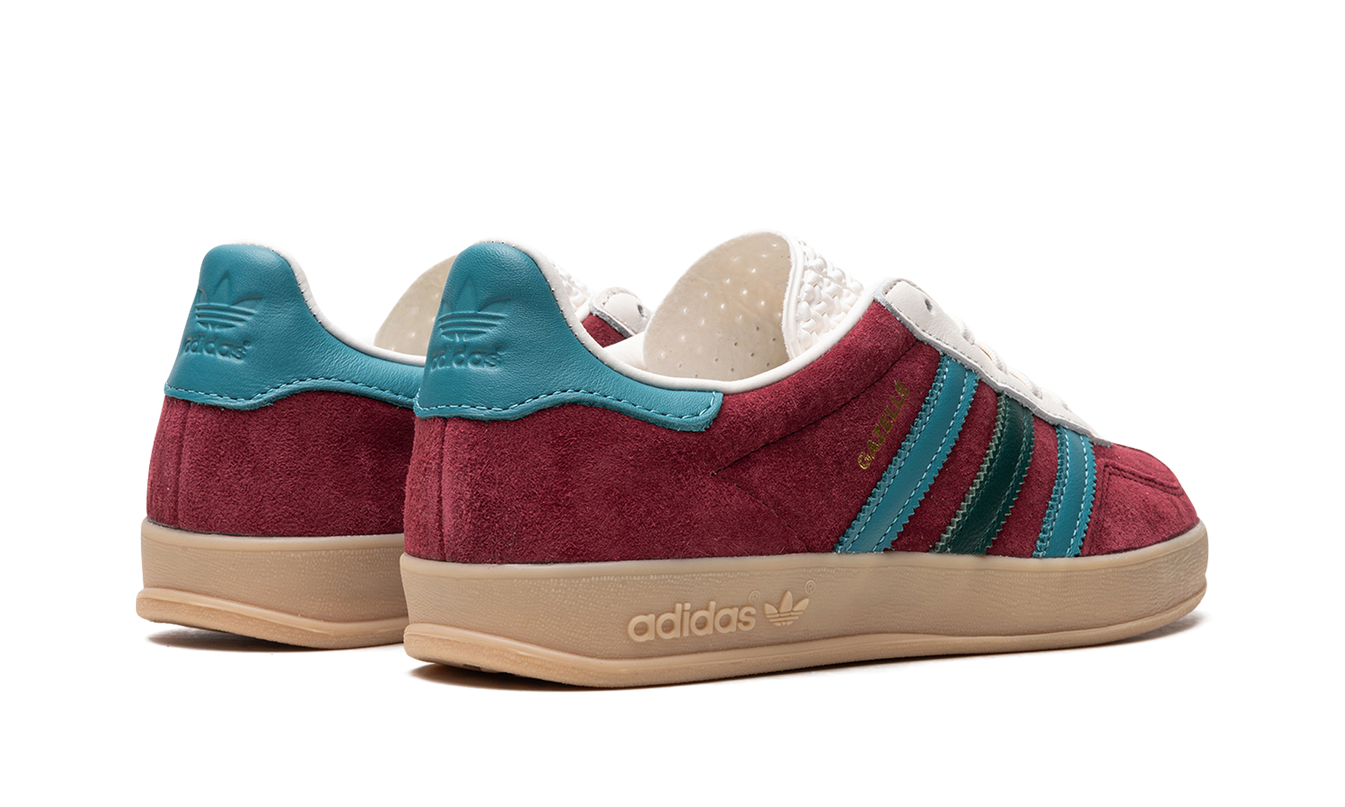 Adidas Gazelle Indoor schoenen in Collegiate Burgundy, kleurrijke sportschoenen voor binnengebruik, met suède en witte details