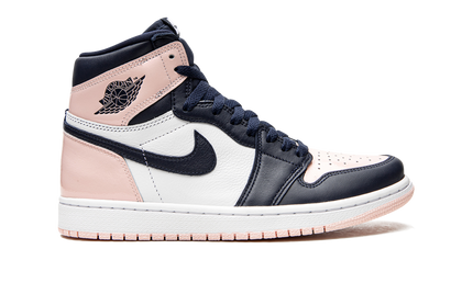 Zwarte en roze Air Jordan 1 HIGH WMNS schoenen met Bubble Gum details, Nike sneakers voor dames, stijlvolle en sportieve schoenen