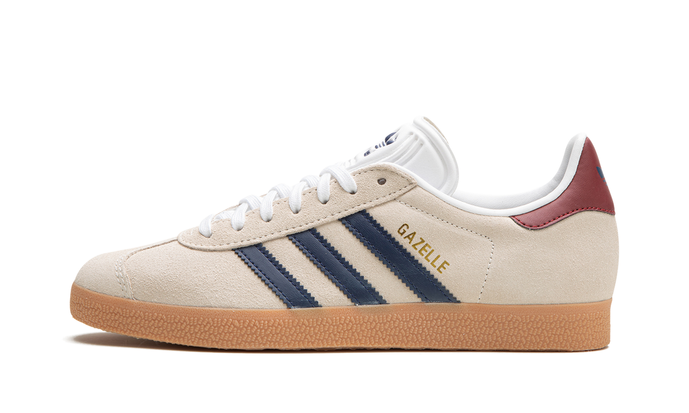 Adidas Gazelle schoenen in Off White, donkerblauw en gumkleurige zool, sportieve sneakers voor heren