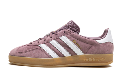 Dames indoor schoenen Adidas Gazelle Shadow Fig in grijs met witte details, geschikt voor binnen sporten en casual gebruik.