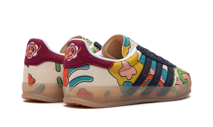 Adidas Gazelle Indoor schoenen in corduroy met Sean Wotherspoon ontwerp, donkerblauw en groen, stijlvolle sneakers voor binnengebruik