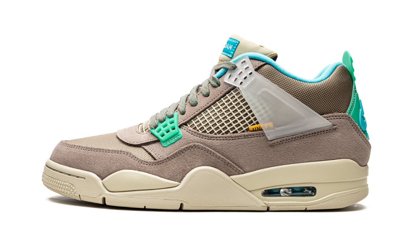 Taupe Haze Air Jordan 4 Retro SP schoenen met grijze en beige details, feestelijke 30e jubileumeditie, stijlvolle sneaker.