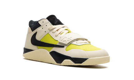 Nike Jumpman Jack TR Travis Scott Bright Cactus sneakers in zwart en groen met opvallend design en witte zool.