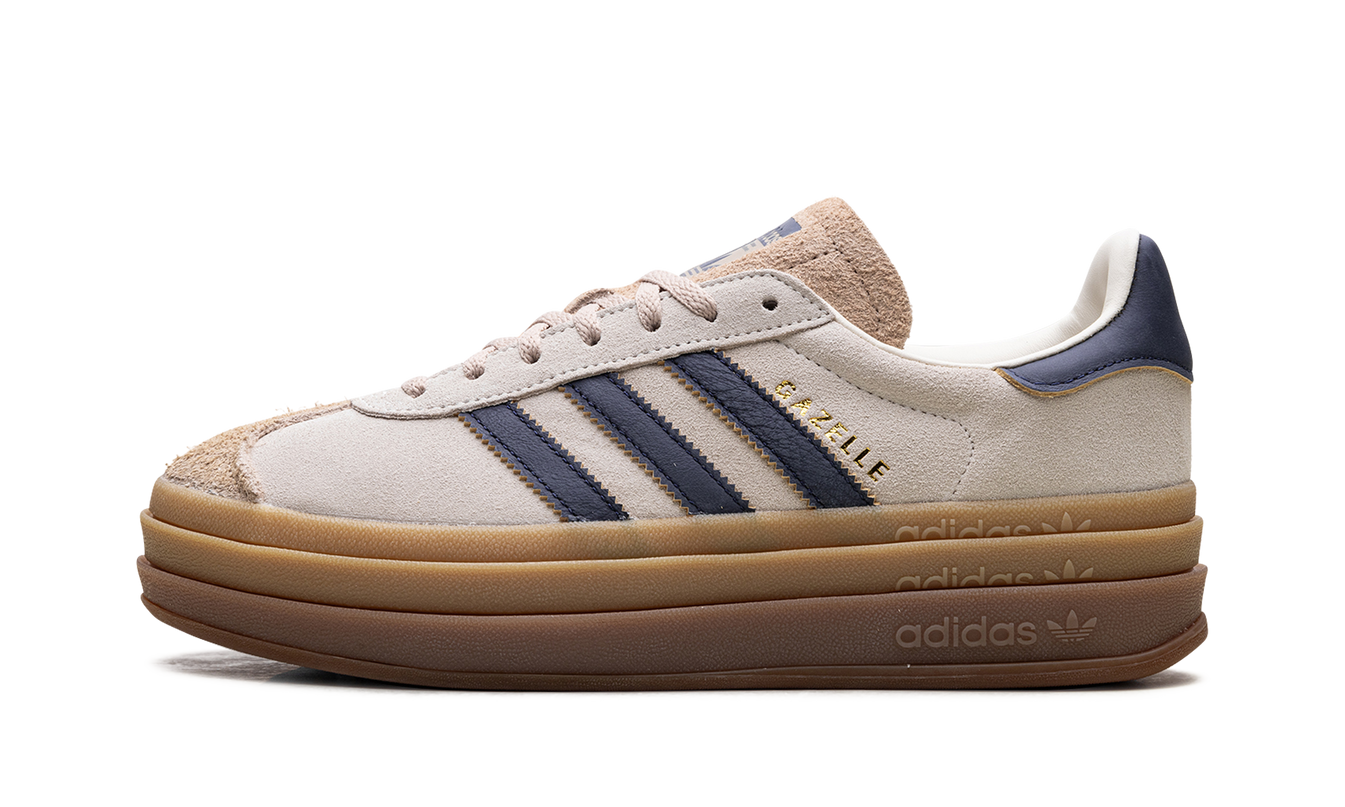 Damesschoenen Adidas Gazelle Bold in Cream Night Indigo kleur, met leren bovenwerk en witte zool, voor stijlvolle casual look
