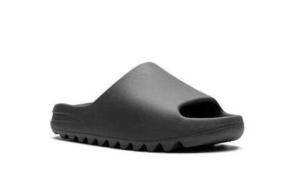 Zwarte Yeezy Slide "Granite" slippers van Mijn winkel, comfortabel en stijlvol voor casual gebruik