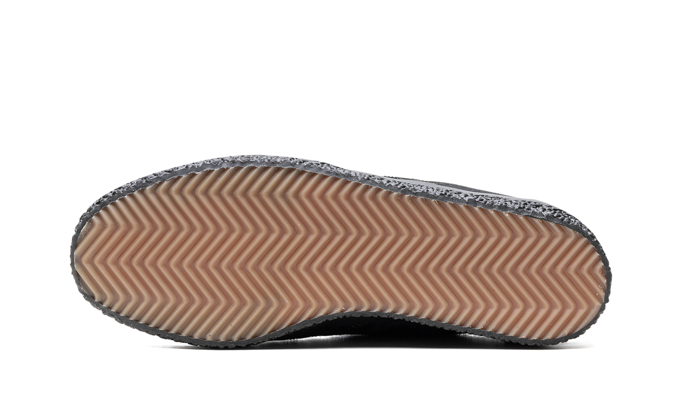 Zwarte Adidas Gazelle schoenen in triple zwart, casual sneakers voor heren en dames, met zwarte leren bovenkant en witte zool
