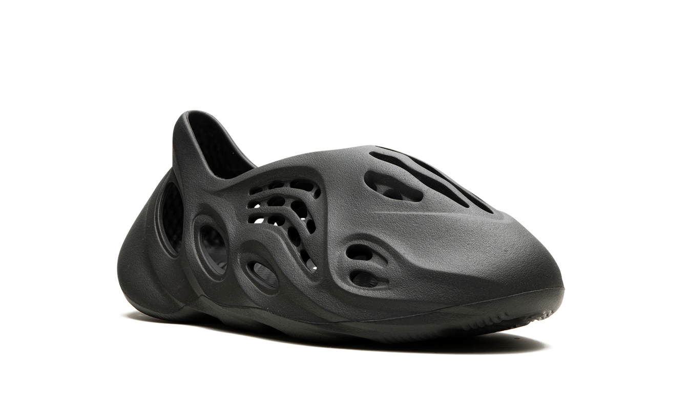 Yeezy Foam Runner "Carbon"