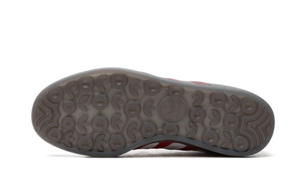 Dames Adidas Gazelle Indoor schoenen "50th Anniversary - Hello Kitty" met roze en witte details, geschikt voor binnen sporten