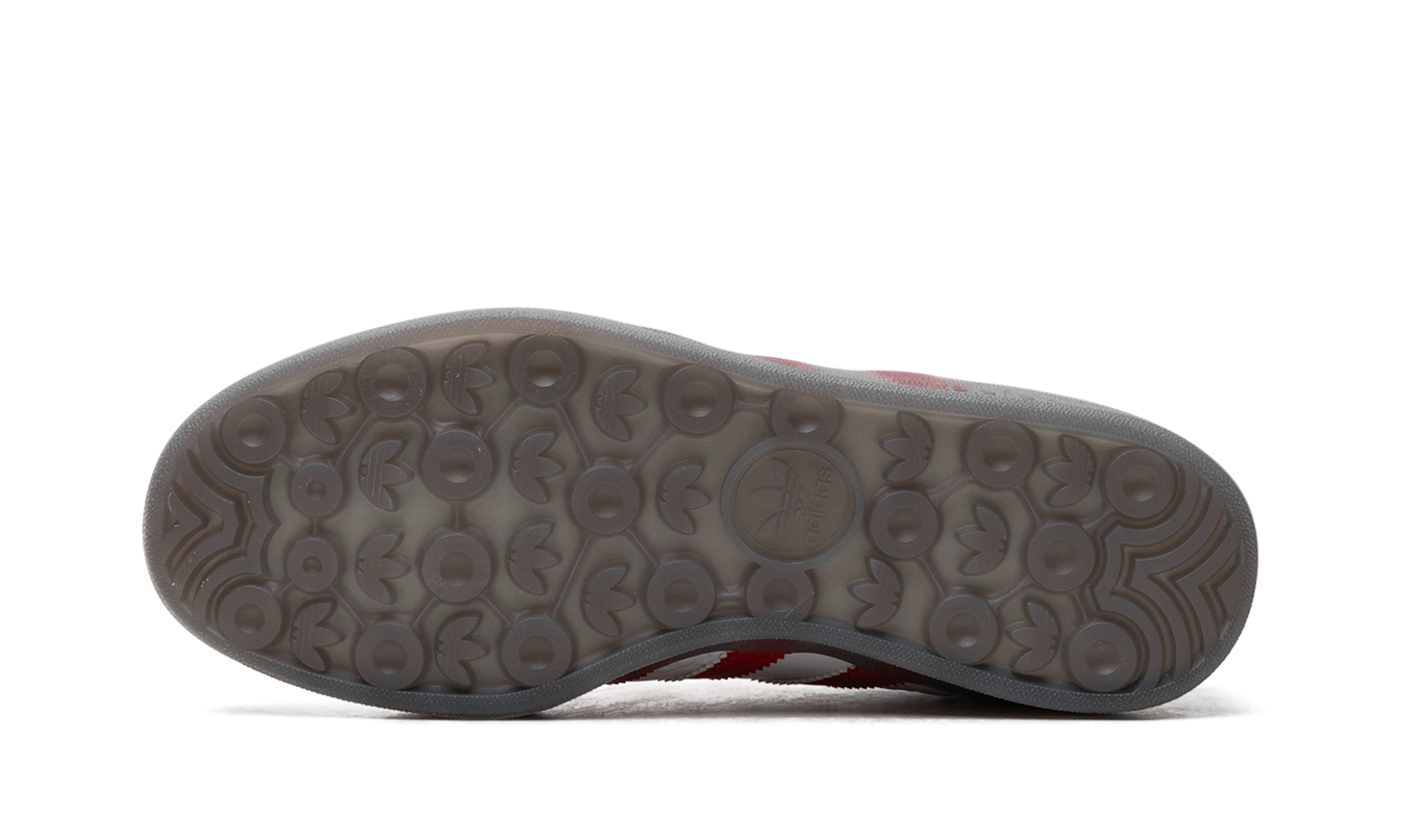 Dames Adidas Gazelle Indoor schoenen "50th Anniversary - Hello Kitty" met roze en witte details, geschikt voor binnen sporten