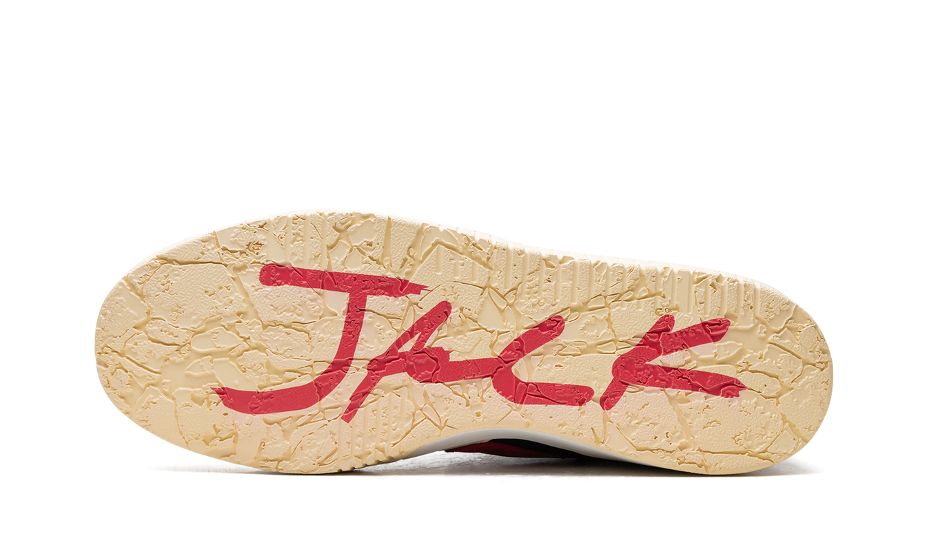 Nike Jumpman Jack Travis Scott schoenen in university rood, overzicht van de witte en rode sneakers met Jumpman-logo.