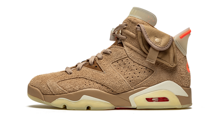 Leren Air Jordan 6 Retro schoenen in British Khaki met zwarte en groene details, ontworpen door Travis Scott.