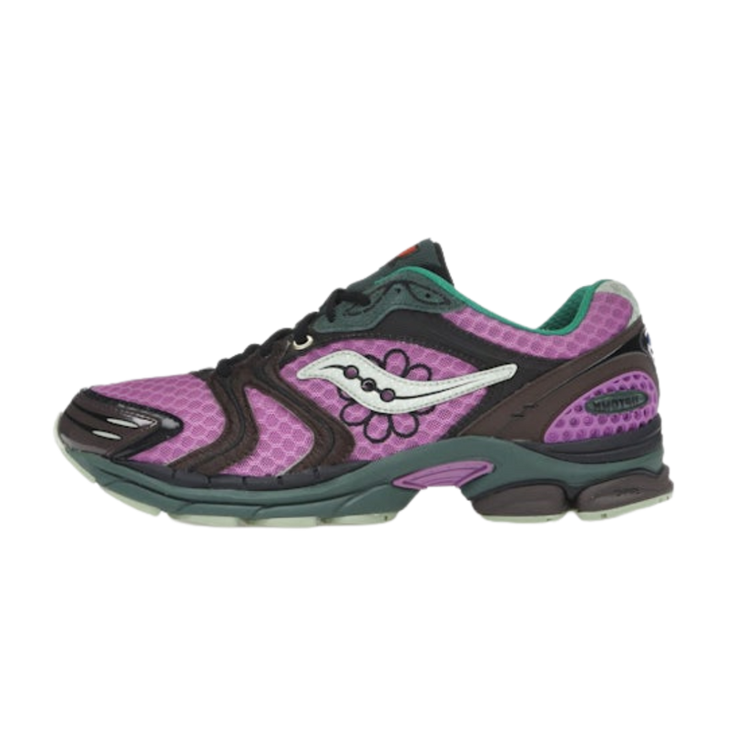 Sneakers van CAPE EXCLUSIVES, Saucony ProGrid Triumph 4 met bloemendetails en kleurrijk ontwerp, geschikt voor casual dragen.