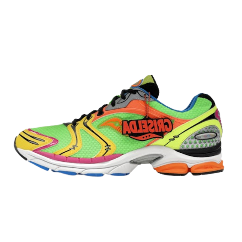 Sneakers van Saucony ProGrid Triumph 4 met Westside Gunn Super Flygod, CAPE EXCLUSIVES, gedetailleerd ontwerp en kleur.