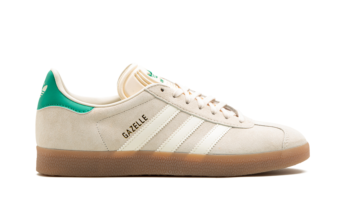 Witte en groene Adidas Gazelle dames schoenen met witte zool en groene details, casual sneakers voor dames.