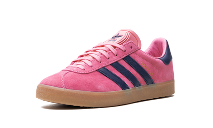 Adidas Gazelle sneakers in roze en donkerblauw, ademend textiel en suède details, casual schoenen voor dames