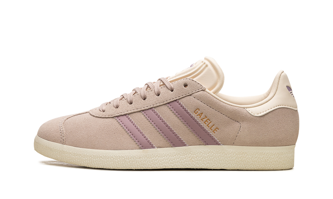 Dames Adidas Gazelle Wontau schoenen in wit en roze, van bovenaf gezien met leren details en witte zool.