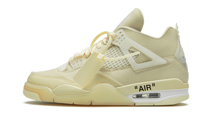 Witte Air Jordan 4 Retro SP WMNS schoenen met Off-White details, zwart en beige accenten, zichtbaar op de afbeelding.