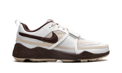 Nike Zoom Field Jaxx schoenen in licht chocolade met Travis Scott ontwerp, duurzame sportieve sneakers voor heren