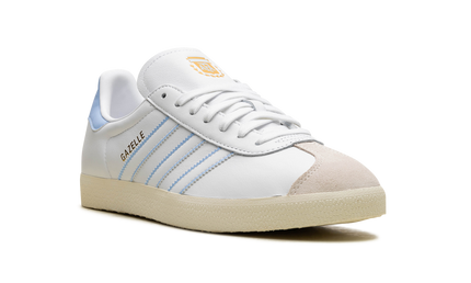 Adidas Gazelle "Argentina" schoenen in groen en wit met leren bovenwerk en witte zool, sportieve sneakers voor heren