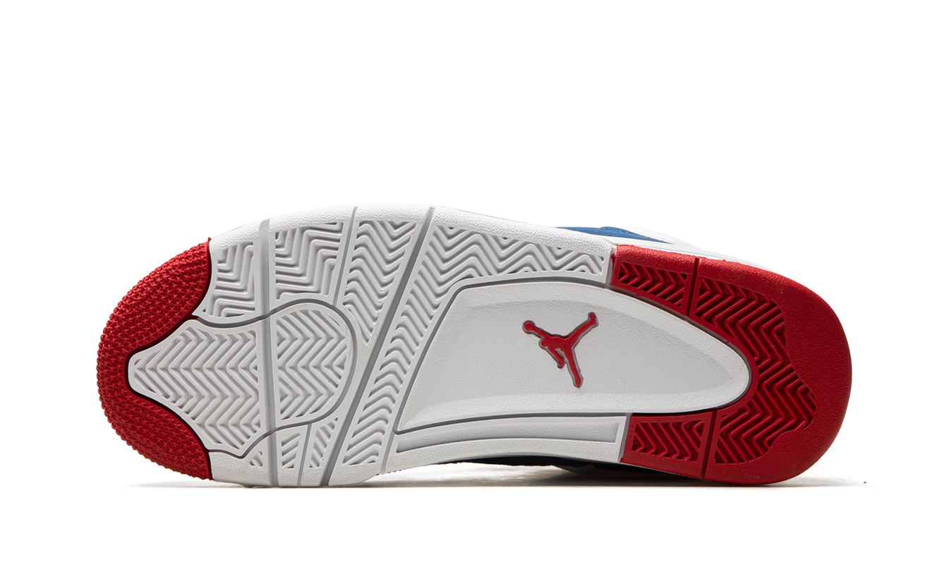 Lichte Air Jordan 4 GS schoenen met kleurrijk, speels ontwerp en witte basis, zichtbaar op de afbeelding.