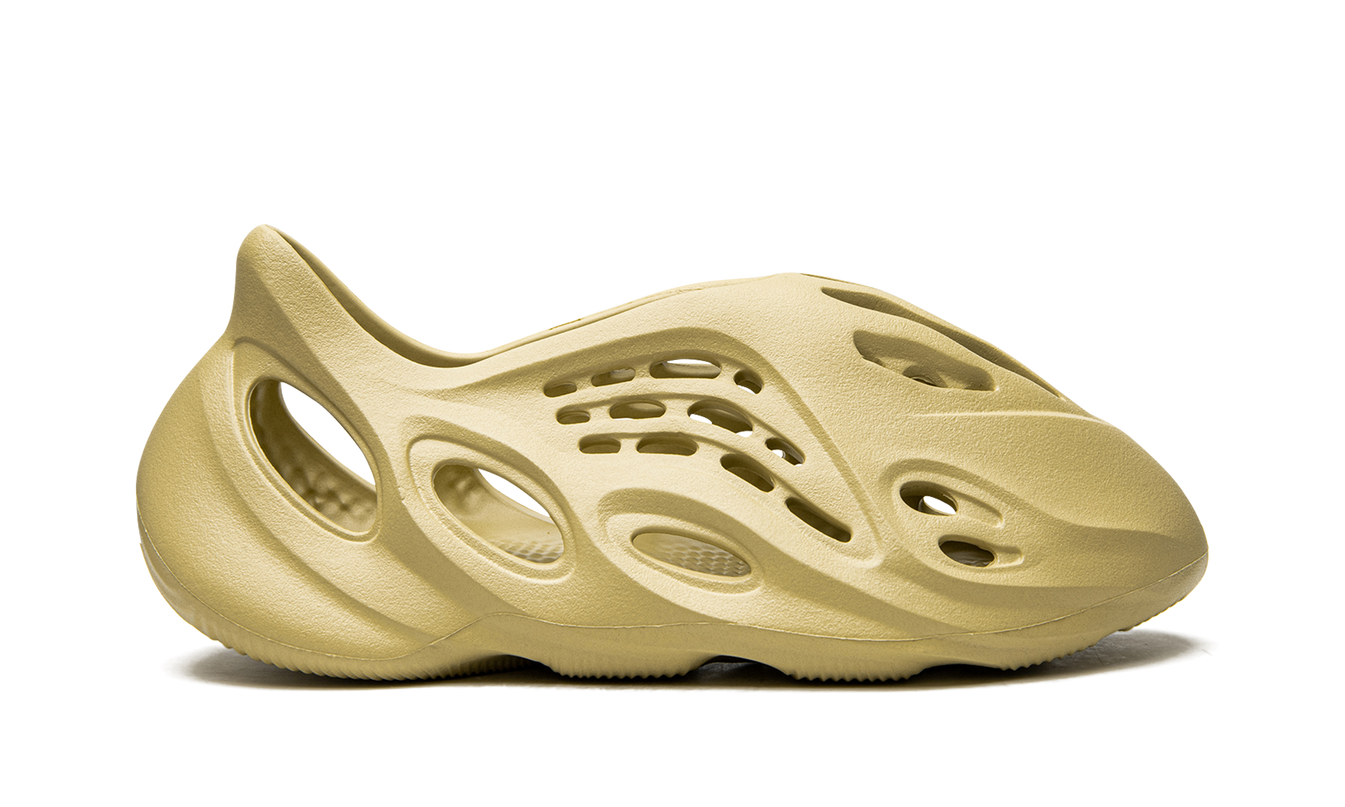 Yeezy Foam Runner "Sulfur"