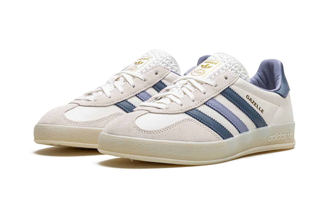Preloved Adidas Gazelle indoor schoenen in wit en groen, comfortabel en stijlvol voor binnengebruik.