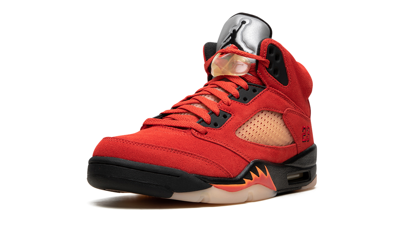 Dames sneakers Air Jordan 5 "Mars For Her" van Mijn winkel, blauw en zwart met gedetailleerd ontwerp en witte zolen.