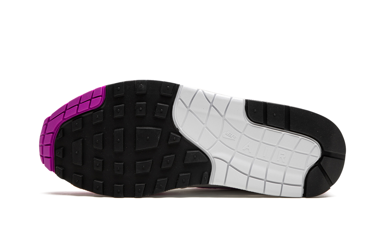 Nike Air Max 1 WMNS schoenen in fuchsia kleur met witte zool en mesh details, casual sportschoenen voor dames