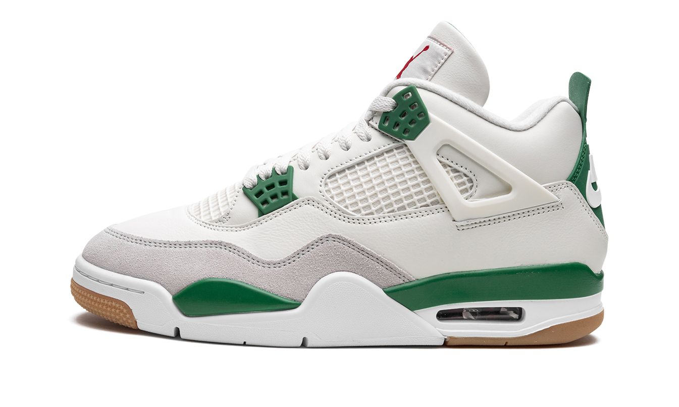 Air Jordan 4 Retro SB sneakers in Pine Green met groen en zwarte details, zichtbaar op de afbeelding