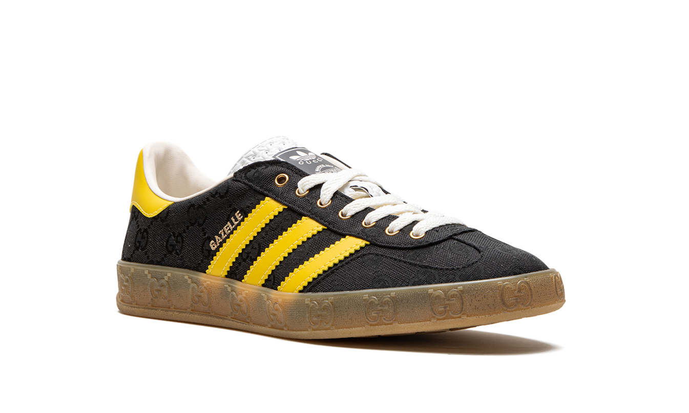 Zwarte Adidas Gucci Gazelle schoenen met GG Monogram ontwerp, stijlvolle en comfortabele sneakers voor dames of heren