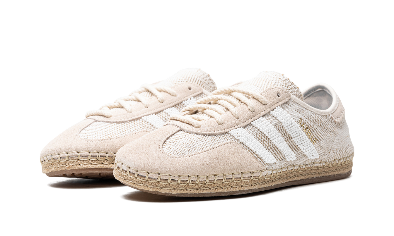 Adidas Gazelle "The CLOT" schoenen in groen en wit met leren details en iconisch design, zichtbaar in de afbeelding.