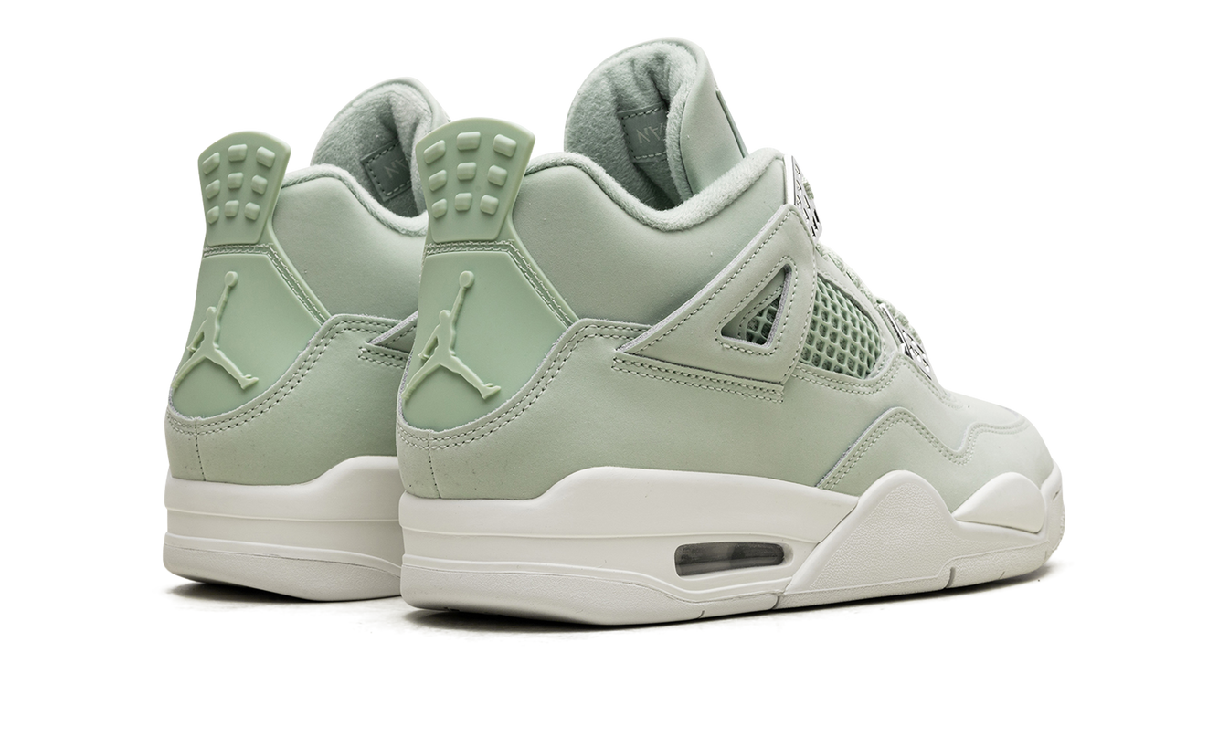 Air Jordan 4 WMNS "Abundance" schoenen in wit en pastelkleuren, met gedetailleerde leren en rubberen zool, dames sneaker