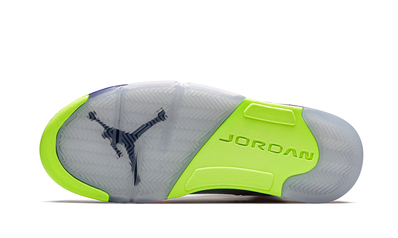 Sneakers Air Jordan 5 Retro "Alternate Bel-Air" van Mijn winkel, zwart met gekleurde accenten en klassieke sportieve stijl