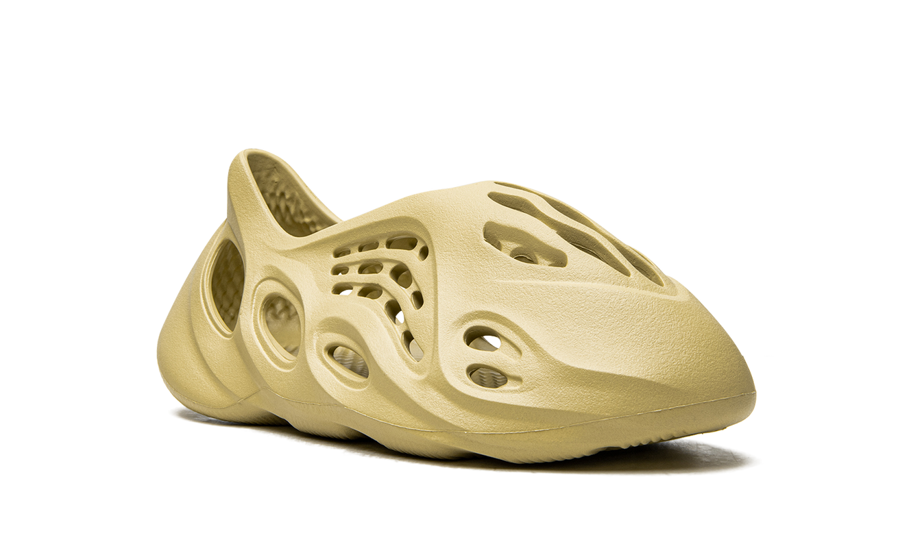 Yeezy Foam Runner "Sulfur"