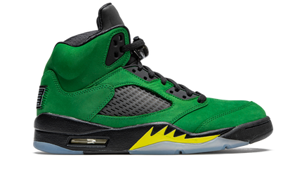 Air Jordan 5 Retro SE "Oregon" sneakers in groen en zwart, detailfoto van de sportieve schoenen met logo en textuur.