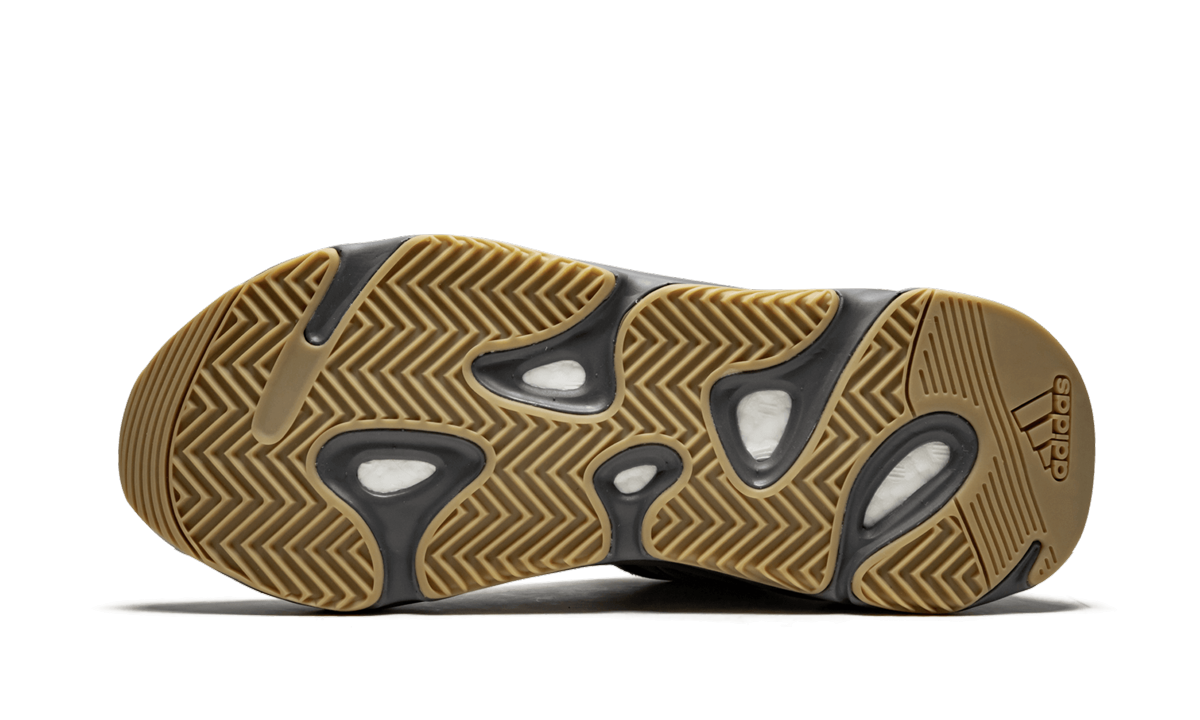 Sportieve Yeezy Boost 700 V2 schoenen in tephra kleur, met dikke zool en sportief design, van Mijn winkel.