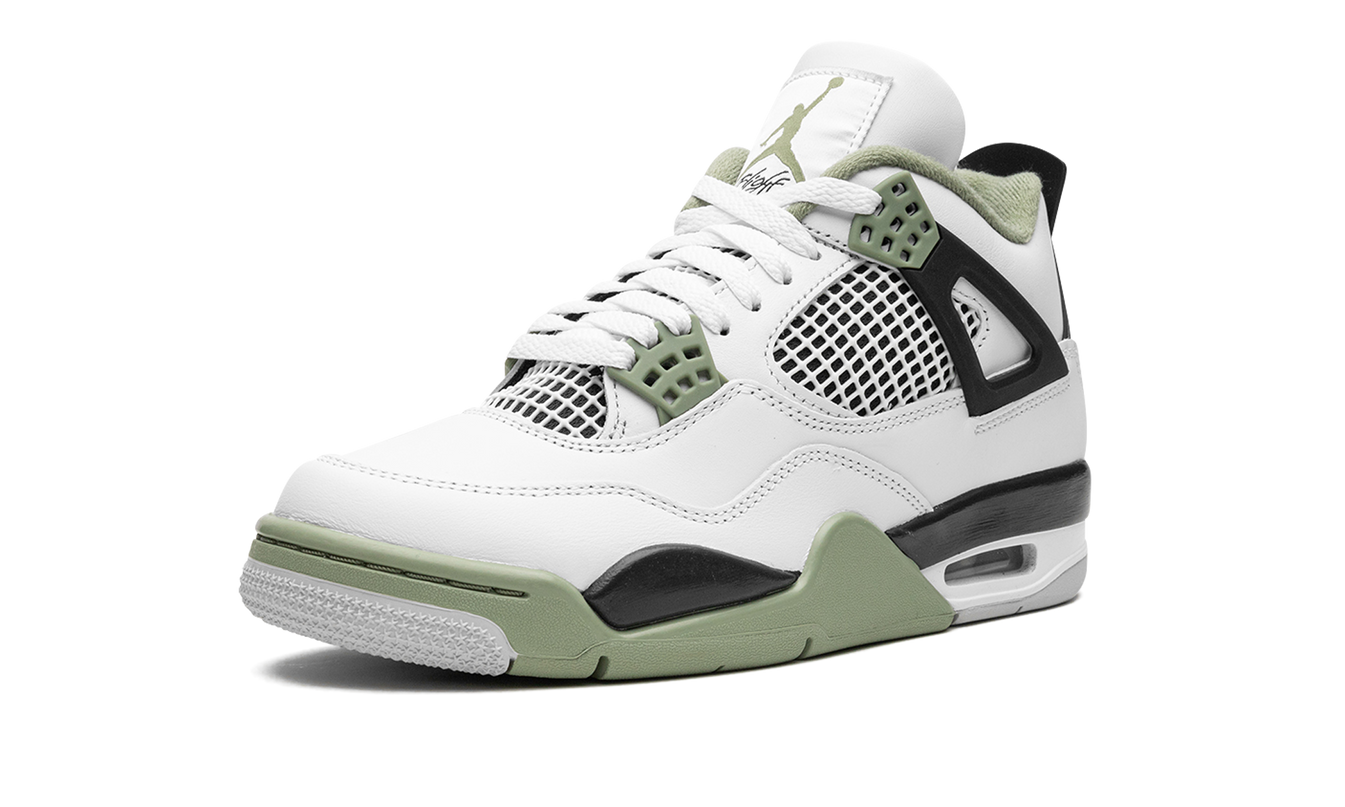 Sneakers Air Jordan 4 Retro WMNS in Seafoam Oil Green met groene en witte details en stijlvolle ontwerp.