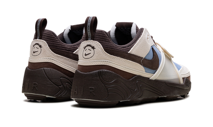 Blauwe Zoom Field Jaxx Travis Scott sneakers van Mijn winkel met witte details en iconisch ontwerp.