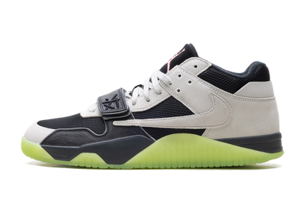 Zwarte en zilveren Jumpman Jack TR sneakers van Travis Scott x Chase B, sportieve schoenen voor heren.