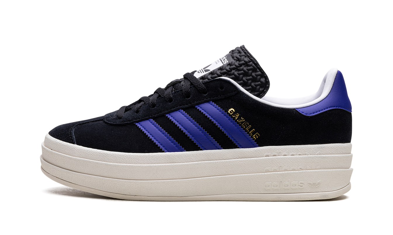 Damesschoenen Adidas Gazelle BOLD in zwart en lichtblauw, duidelijk zichtbaar met leren bovenwerk en witte zool.