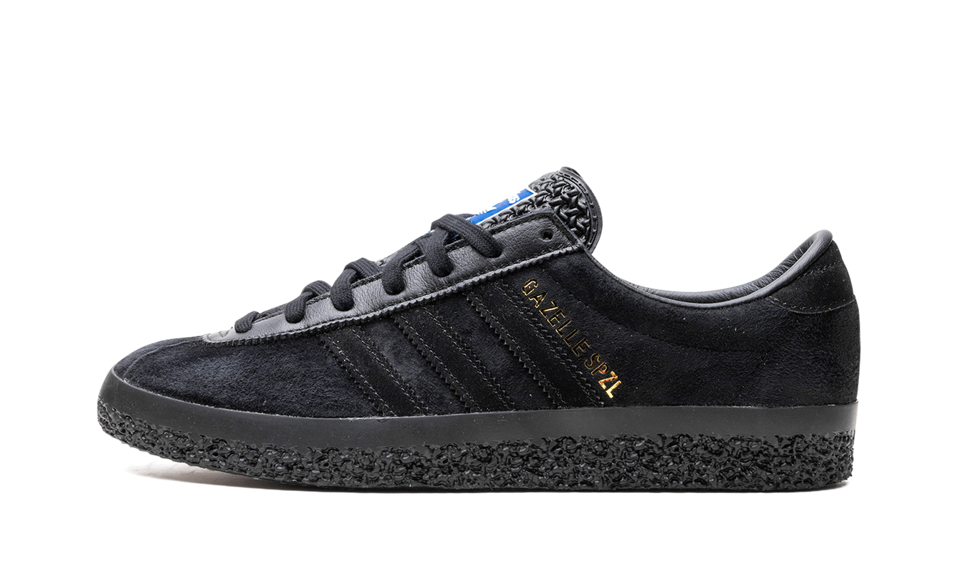 Zwarte Adidas Gazelle schoenen in triple zwart, casual sneakers met zwarte veters en suède materiaal voor dames en heren.
