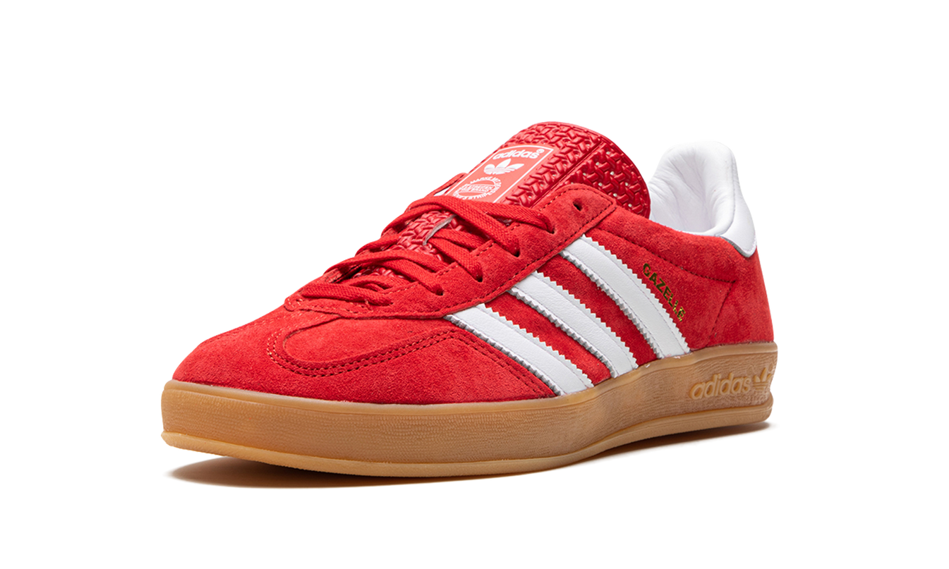 Adidas Gazelle indoor schoenen in Scarlet Cloud en White, zachte leren sportschoenen voor binnengebruik.