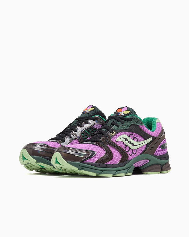 Sneakers van CAPE EXCLUSIVES, Saucony ProGrid Triumph 4 met bloemendetails en kleurrijk ontwerp, comfortabele sportieve schoenen