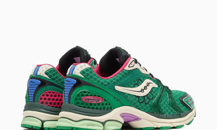 CAPE EXCLUSIVES Saucony ProGrid Triumph 4 sneakers met bloemenprint in Sugar Maple kleuren, comfortabele sportschoenen voor dames.