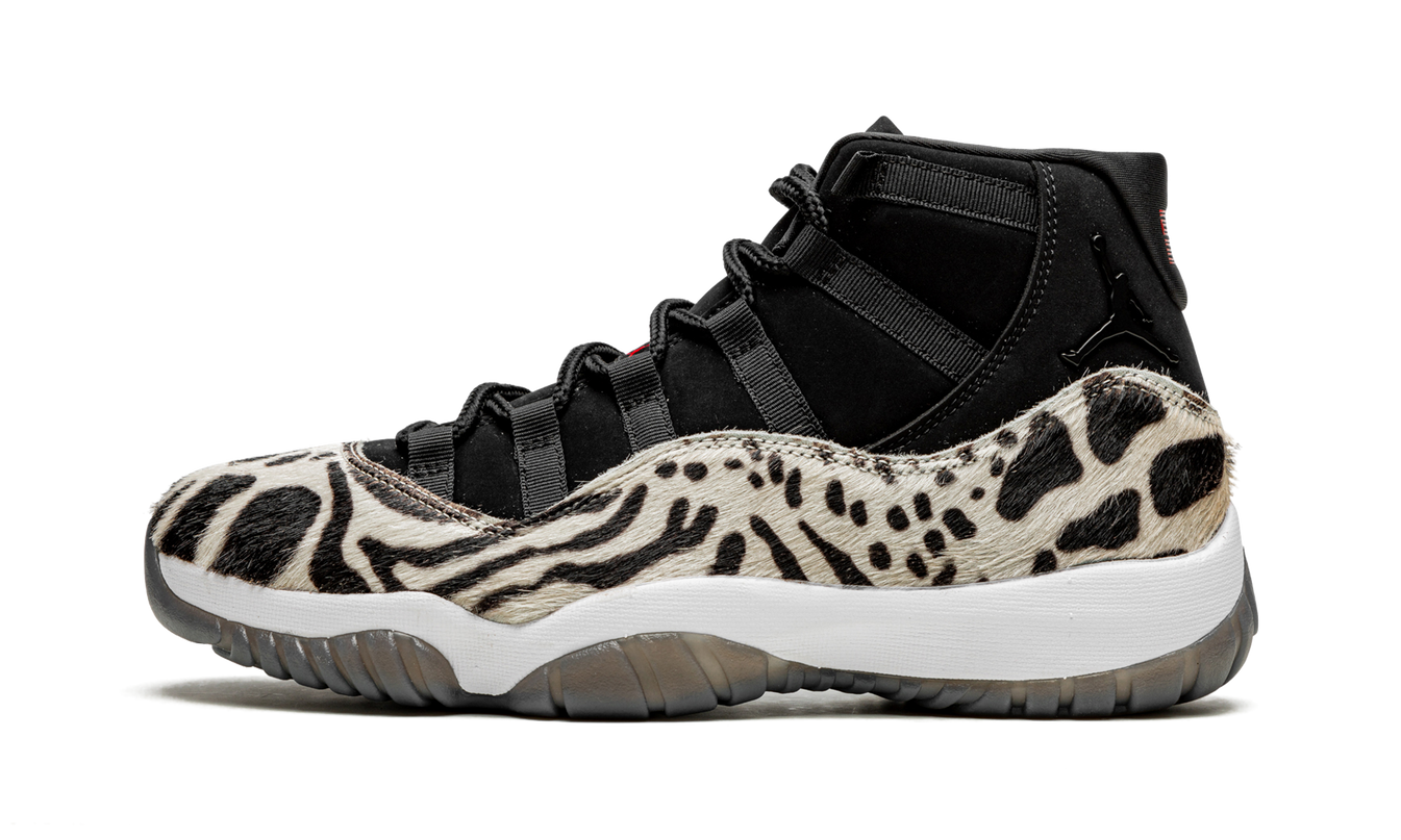 Dames Air Jordan 11 WMNS "Animal Instinct" schoenen met opvallend dierenprint en glanzende details, zichtbaar van de voorkant