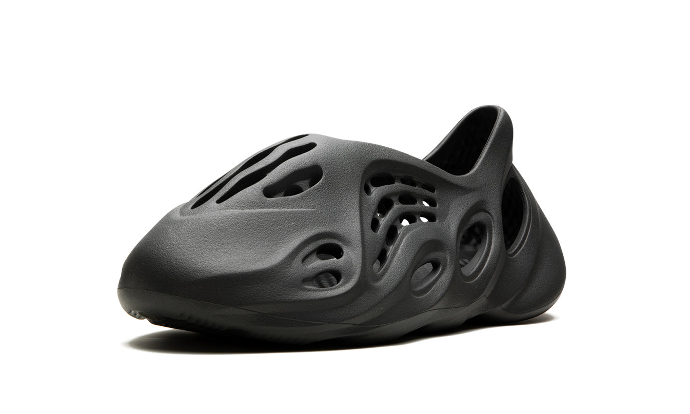 Yeezy Foam Runner "Carbon"