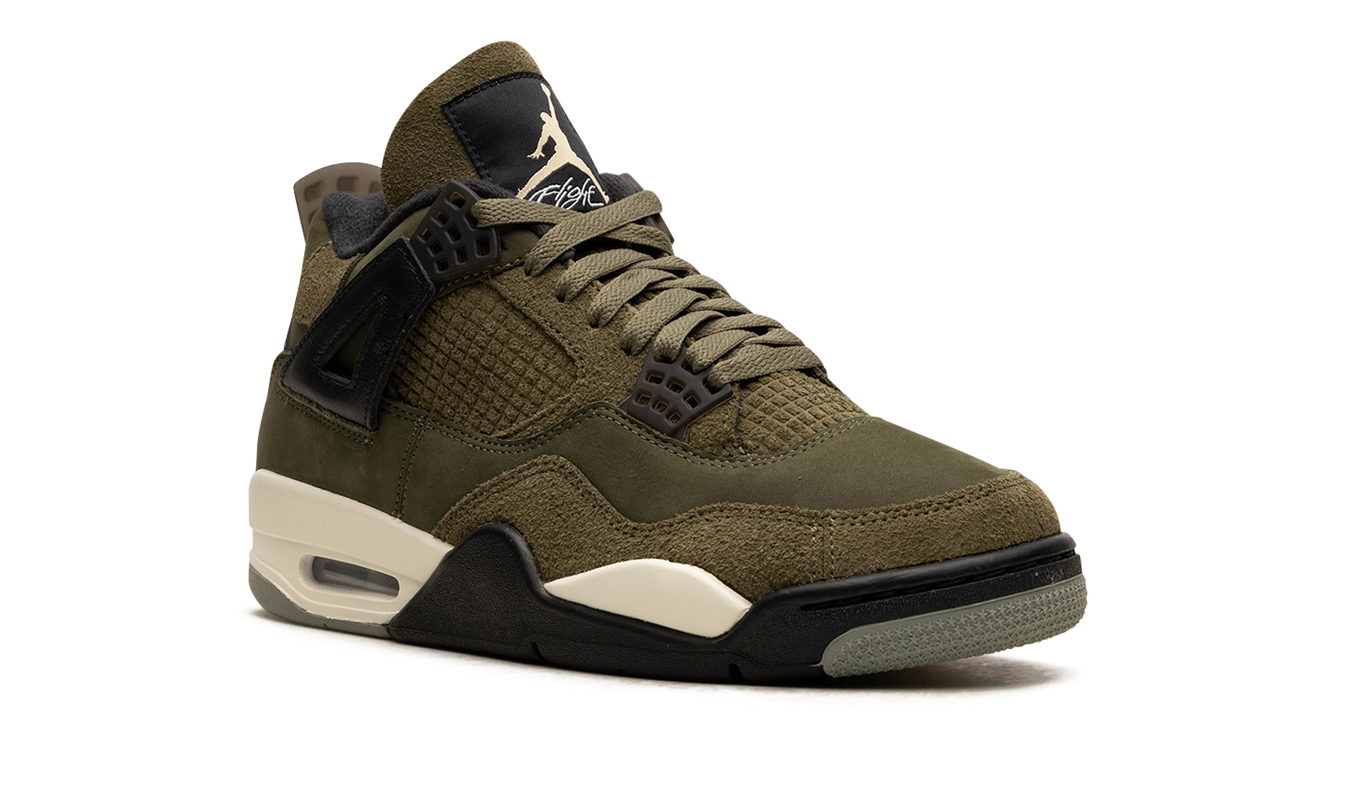 Lucht Jordan 4 Craft schoenen in Medium Olive met groene en neutrale tonen, zichtbaar met details en textuur.